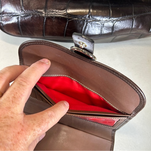 Dooney & Bourke Croc Embossed Leather shoulder Bag Matching Wallet & Dust Cover - Picture 8 of 16
